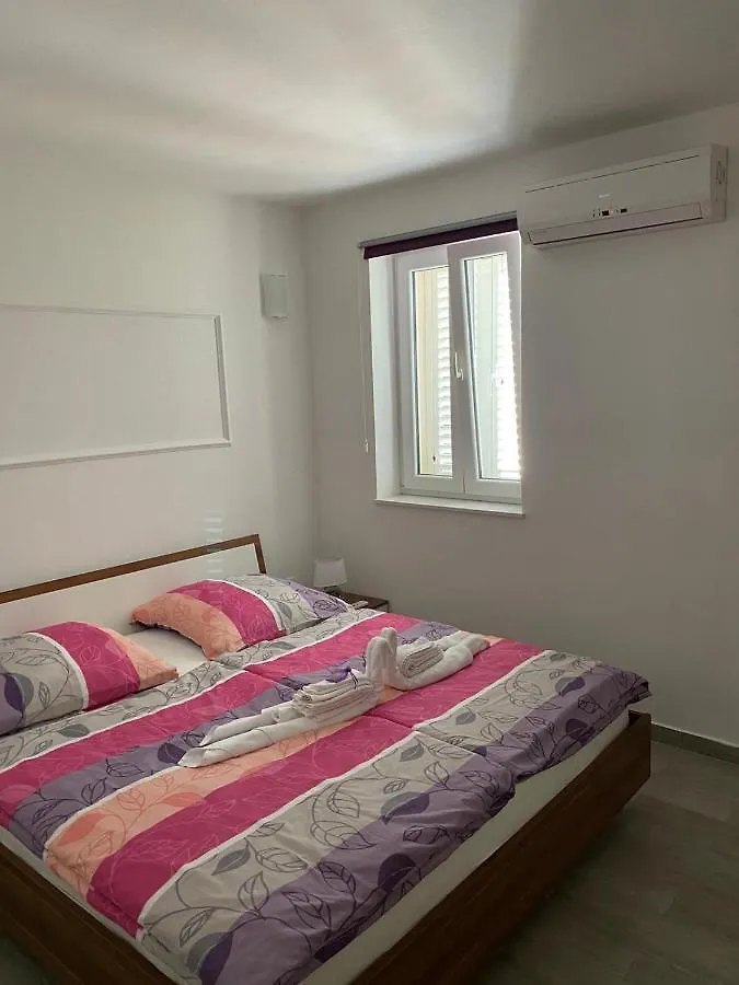 Apartmani Danica Nerezine