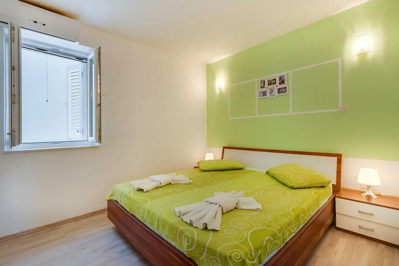 Apartmani Danica Nerezine