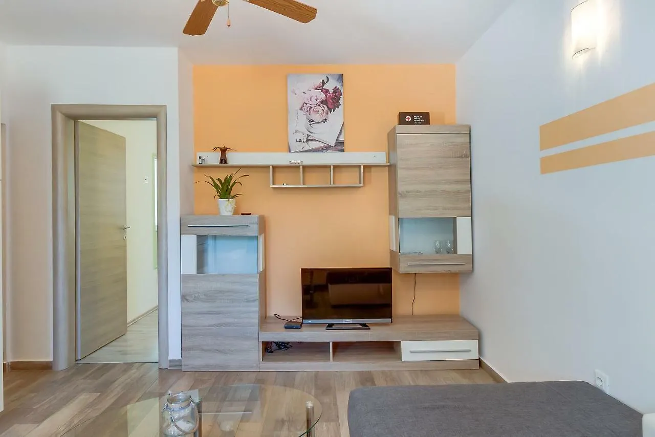 Apartmani Danica Nerezine